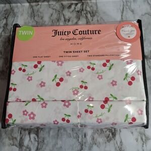 Juicy Couture Twin‎ Sheet Set White/Pink/Red One Flat Sheet One Fitted Sheet